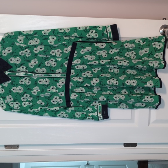 Draper James Black and Green Floral Dress. Excellent Condition. - Picture 4 of 5